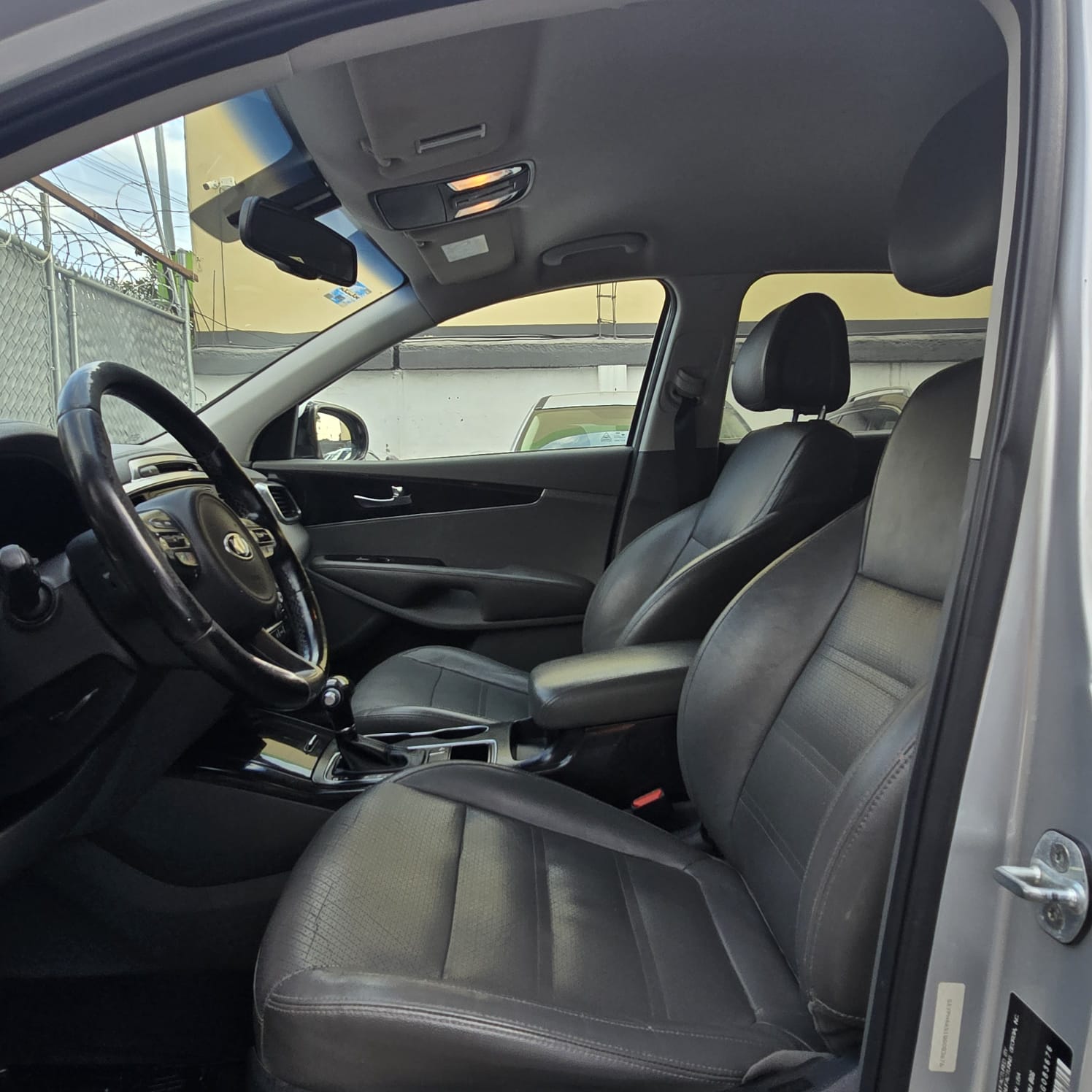 KIA SORENTO EX 2016 - Image 9