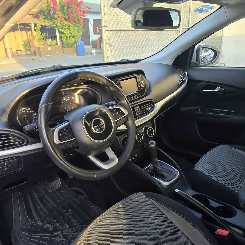 DODGE NEON SXT AT 2018 - Imagen 10