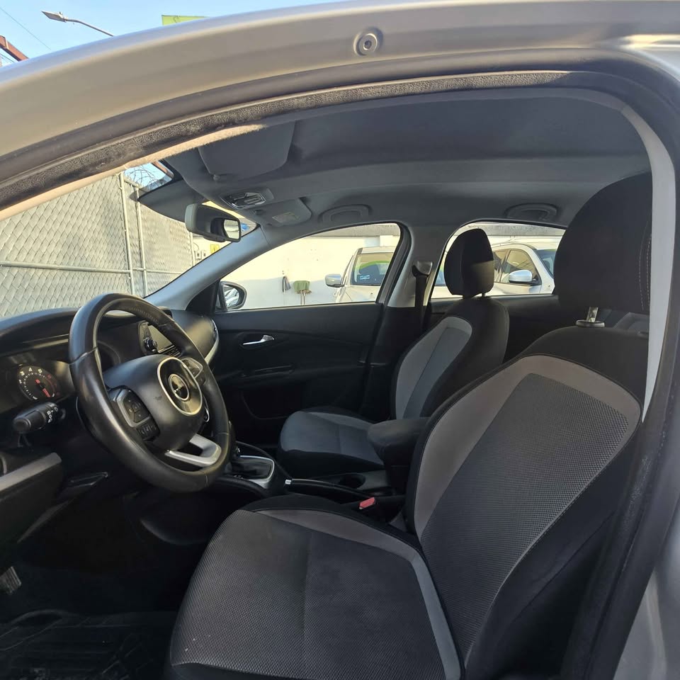 DODGE NEON SXT AT 2018 - Imagen 9